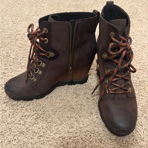 Sorel Brown Lace-Up Wedge Ankle Boots with Orange Accent Laces